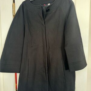 Uniqlo Black 3/4 sleeve Trench Coat